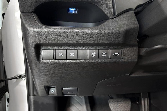 Toyota RAV4 14 of 14