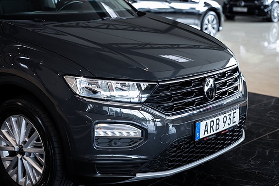 Volkswagen T-Roc 5 of 27