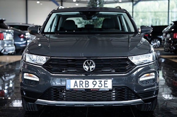 Volkswagen T-Roc 2 of 27