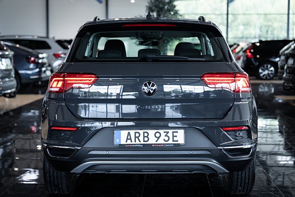 Volkswagen T-Roc 13 of 27