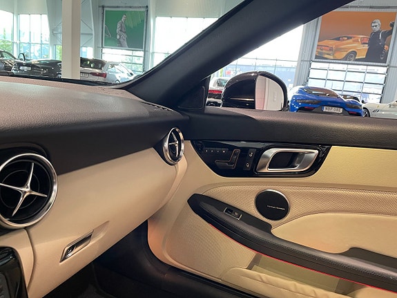Mercedes-Benz SLK55 16 of 17