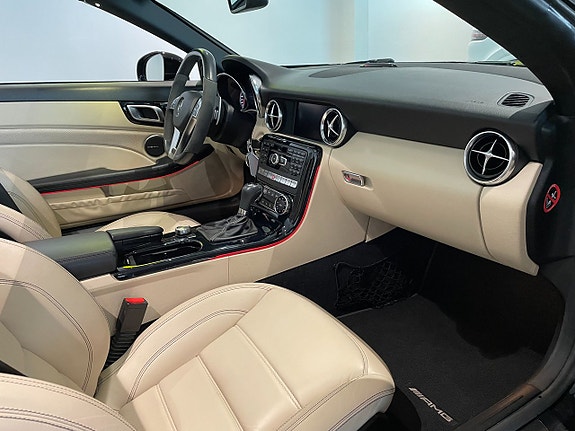 Mercedes-Benz SLK55 17 of 17