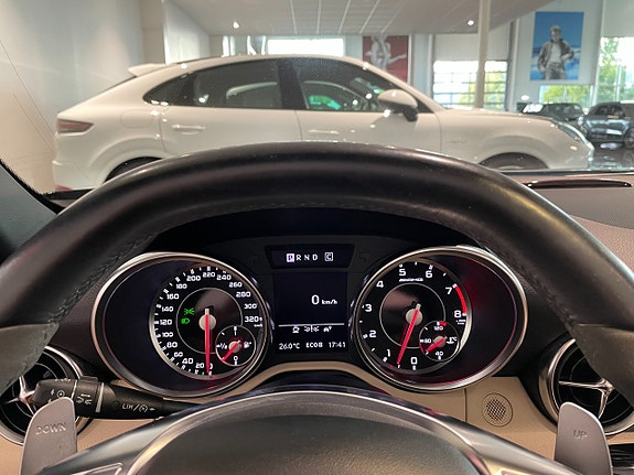 Mercedes-Benz SLK55 14 of 17