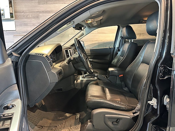 Jeep Grand Cherokee 8 of 25