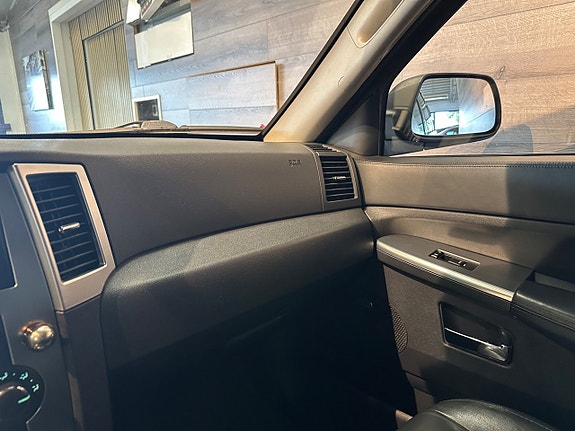 Jeep Grand Cherokee 20 of 25