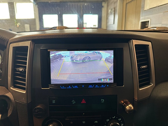 Jeep Grand Cherokee 16 of 25