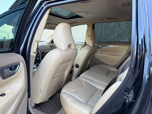 Volvo V70 8 of 22