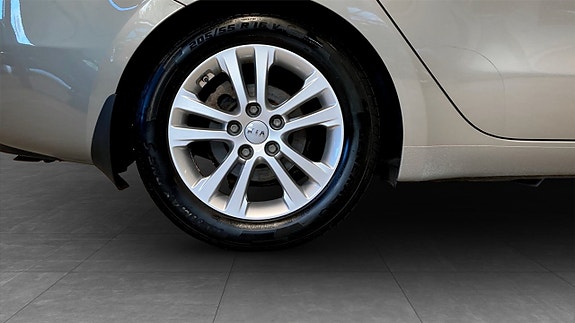 Kia Ceed 9 of 16