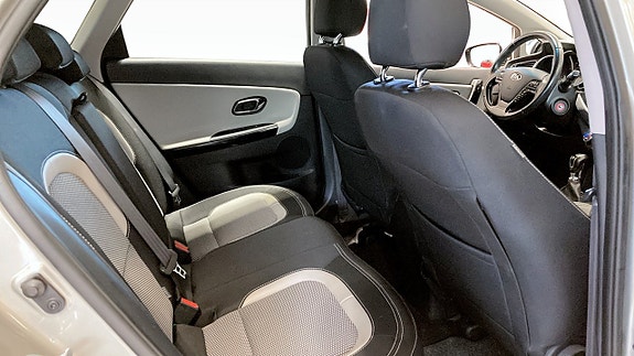 Kia Ceed 5 of 16