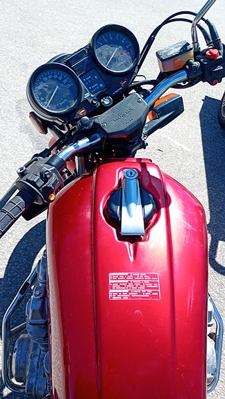 Honda CB750F 13 of 19