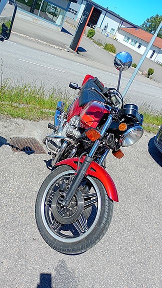 Honda CB750F 19 of 19