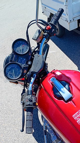 Honda CB750F 14 of 19