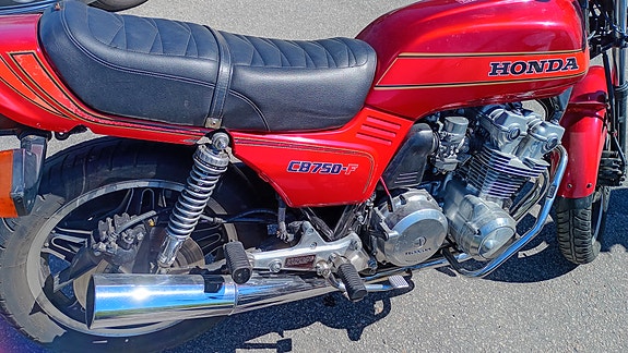 Honda CB750F 7 of 19