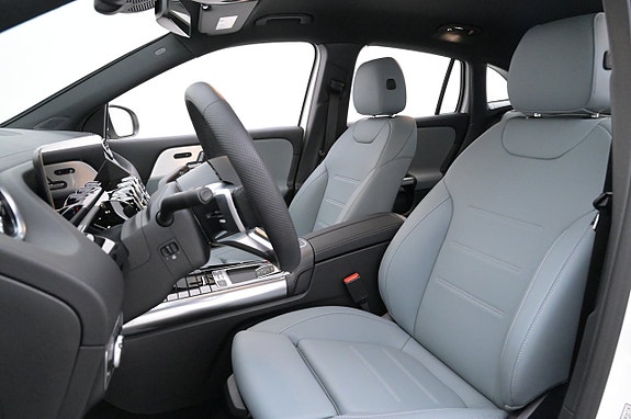 Mercedes-Benz EQA300 11 of 27