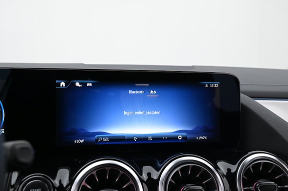 Mercedes-Benz EQA300 20 of 27