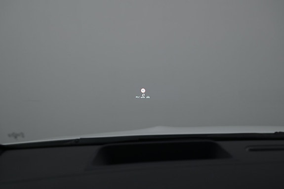 Mercedes-Benz EQA300 9 of 27