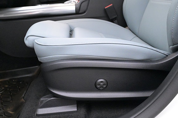 Mercedes-Benz EQA300 15 of 27
