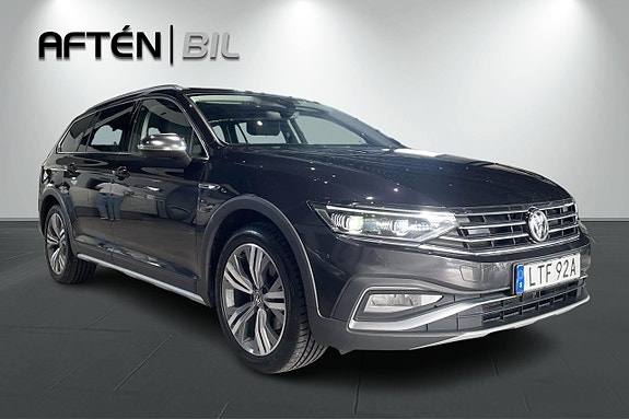 Volkswagen Passat Alltrack 4 of 26