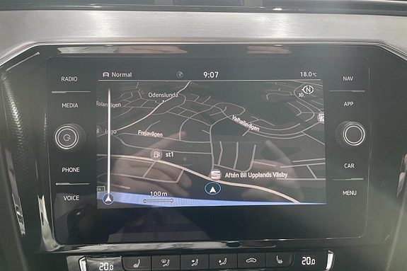 Volkswagen Passat Alltrack 24 of 26