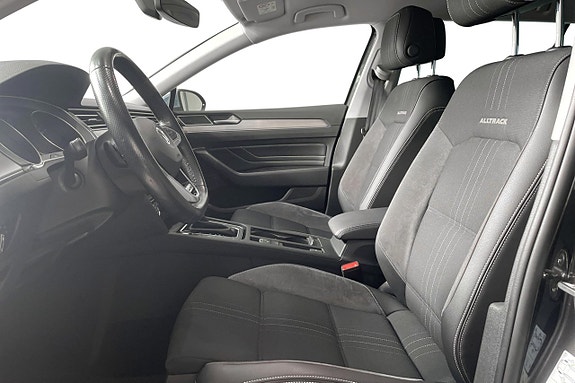 Volkswagen Passat Alltrack 13 of 26