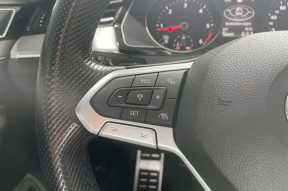 Volkswagen Passat Alltrack 19 of 26