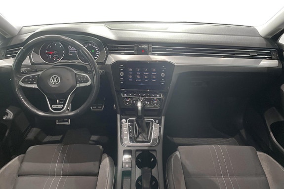 Volkswagen Passat Alltrack 17 of 26