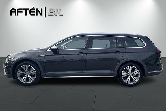 Volkswagen Passat Alltrack 6 of 26