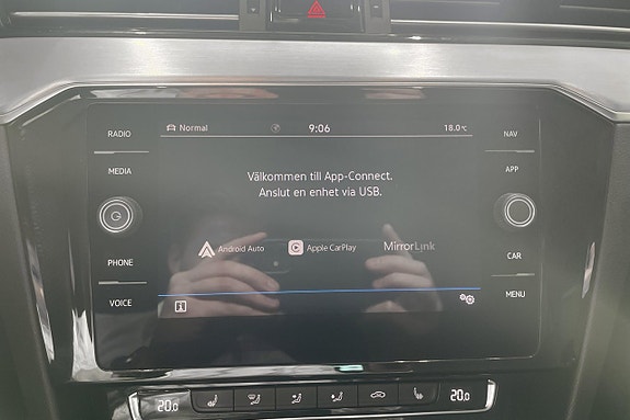Volkswagen Passat Alltrack 23 of 26