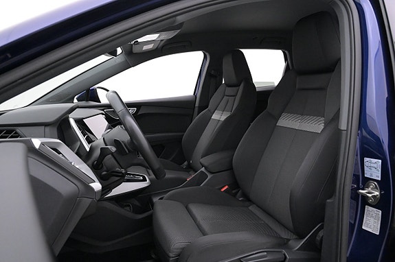 Audi Q4 e-tron 10 of 27