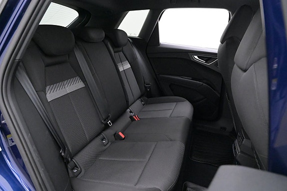 Audi Q4 e-tron 22 of 27