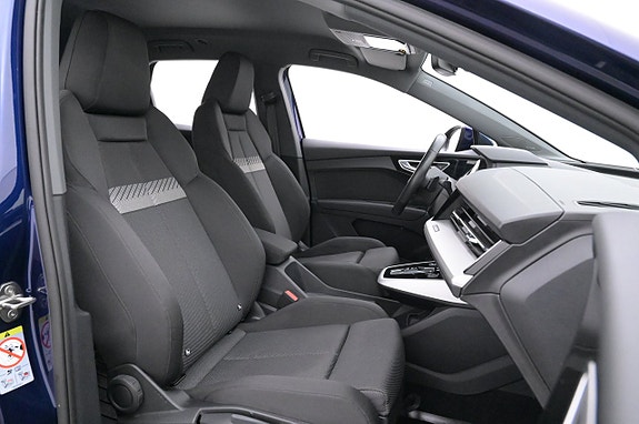 Audi Q4 e-tron 13 of 27