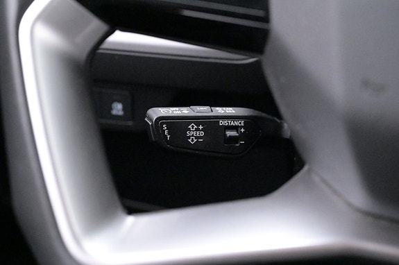 Audi Q4 e-tron 8 of 27
