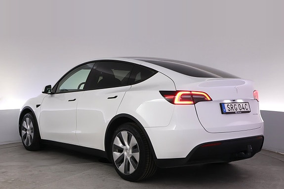 Tesla Model Y 4 of 27