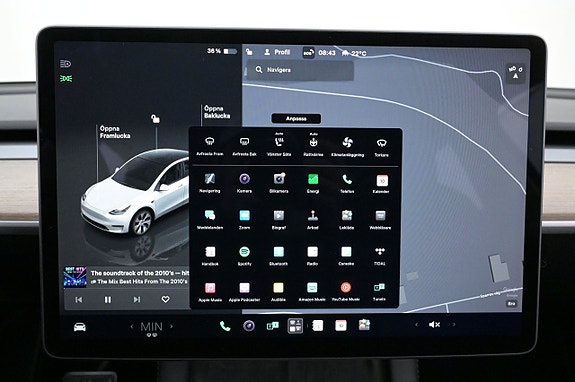 Tesla Model Y 18 of 27