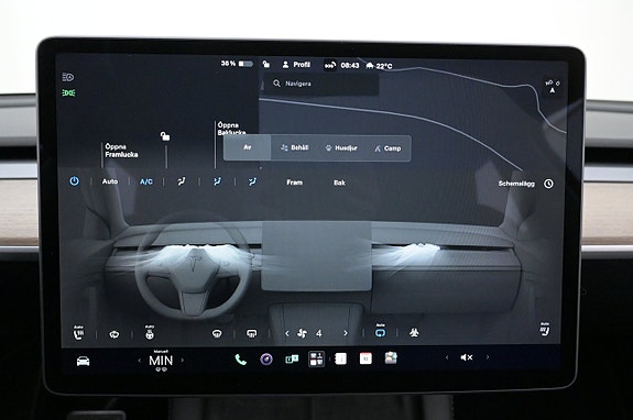 Tesla Model Y 14 of 27