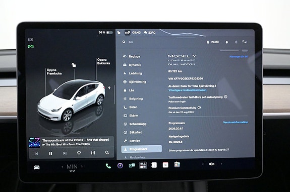 Tesla Model Y 10 of 27