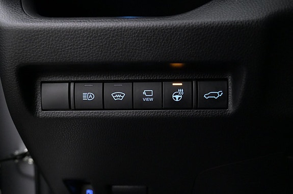 Toyota RAV4 Plug-in Hybrid 22 of 27