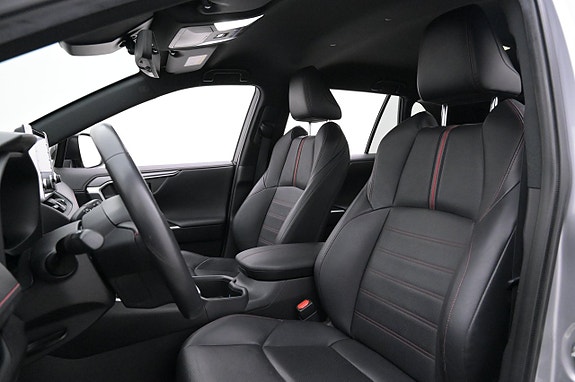 Toyota RAV4 Plug-in Hybrid 10 of 27
