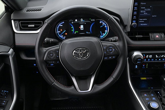 Toyota RAV4 Plug-in Hybrid 7 of 27