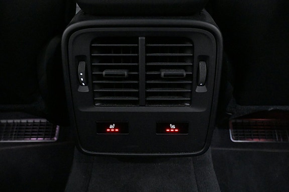 Porsche Taycan 4S 22 of 27