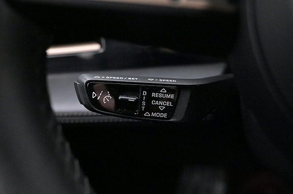 Porsche Taycan 4S 6 of 27