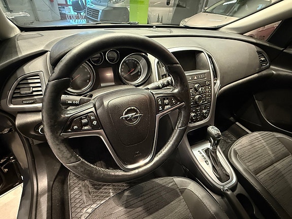 Opel Astra 9 of 13