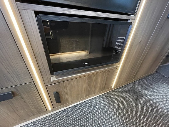 Kabe Royal 600 XL Franskbädd/Alde/Ugn/Året runt standard 9 of 12