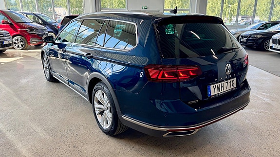 Volkswagen Passat Alltrack 6 of 16