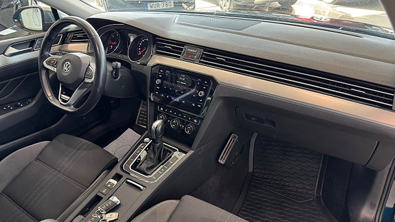Volkswagen Passat Alltrack 16 of 16