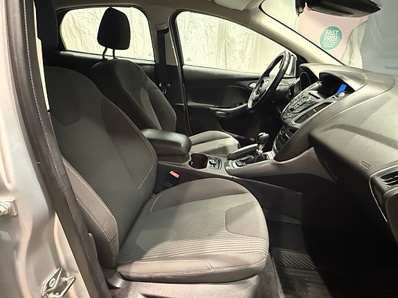 Ford Focus 10 of 12