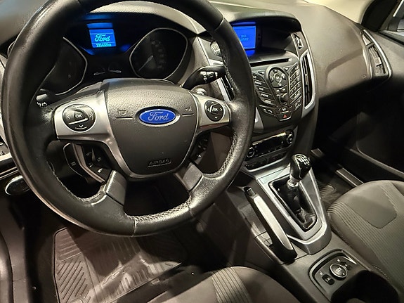 Ford Focus 9 of 12