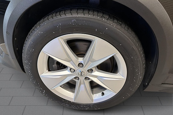 Volvo V60 Cross Country 9 of 25
