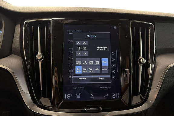 Volvo V60 Cross Country 19 of 25