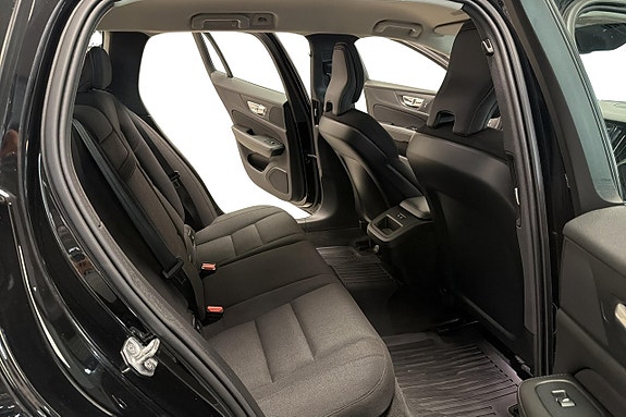 Volvo V60 Cross Country 13 of 25